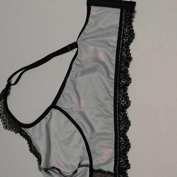 Black Lace Trim Sexy Cherry Print Bralette Size 2XL - Picture 9 of 12